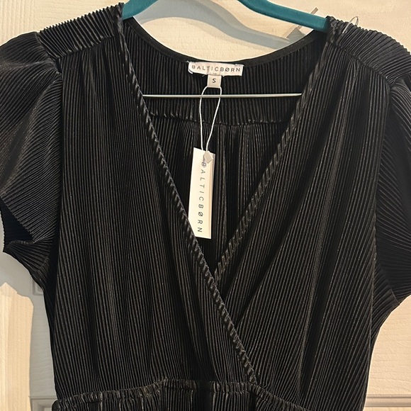 NWT Baltic Born Athena Pleated Maxi Dress Black Women’s S Wedding Formal Casual - Picture 4 of 8